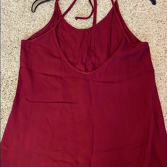 🆕🔥BRANDY MELVILLE SUPER CUTE BEAUTIFUL MAROON/BURGUNDY NECK TIE OPEN BACK MINI - Picture 5 of 6